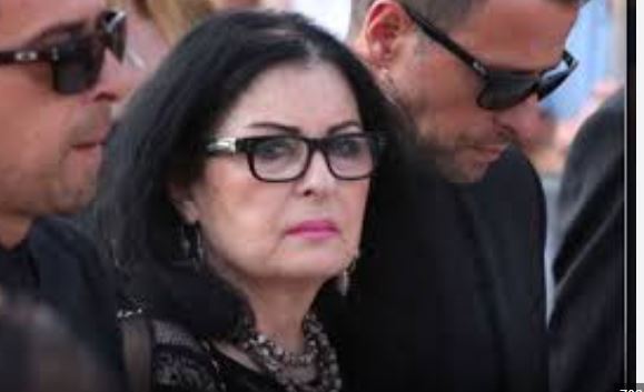 UDOVICA NAŠEG LEGENDARNOG PEVAČA iznela frapantne detalje: Bio je probisvet, sponzoruša, i IZGUBLJEN SLUČAJ