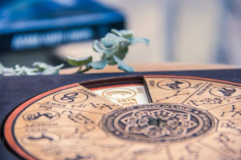 KUHINJA SA SUNČANO ŽUTIM AKCENTOM – zadivljujući komfor prepun svjetlosti!