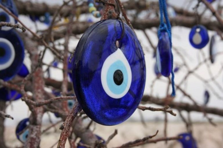 SVI SE S MORA VRAĆAJU SA “FATIMINIM OKOM”, a niko ne zna šta ono znači: Evo šta će se desiti ako ga donesete u kuću, GARANTUJEMO DA NISTE ZNALI