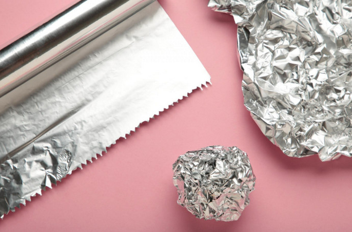 KOMAD ALUMINIJSKE FOLIJE OSTAVITE ISPRED VRATA:Preko noći ćete da se riješitie veliki problem