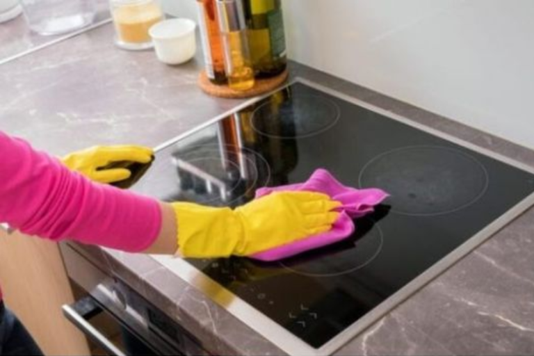 Kako ukloniti ogrebotine sa staklene ploce sporeta