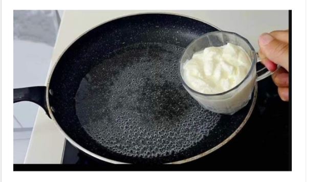 Skoro NIKO za ovo ne zna! Samo sipajte JOGURT u kipuću vodu, dodajte brašno i ne morate ujutro ići u prodavnicu