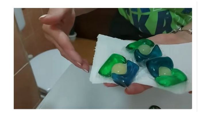 Ne kupujem skupe WC kuglice i gelove cijele godine: Imam savršen trik uz koji WC blista i miriše i do 70 dana!