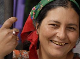 Najčudniji romski običaji koji se i danas praktikuju: Od 1 se diže kosa na glavi, a žene ovo strogo treba da poštuju