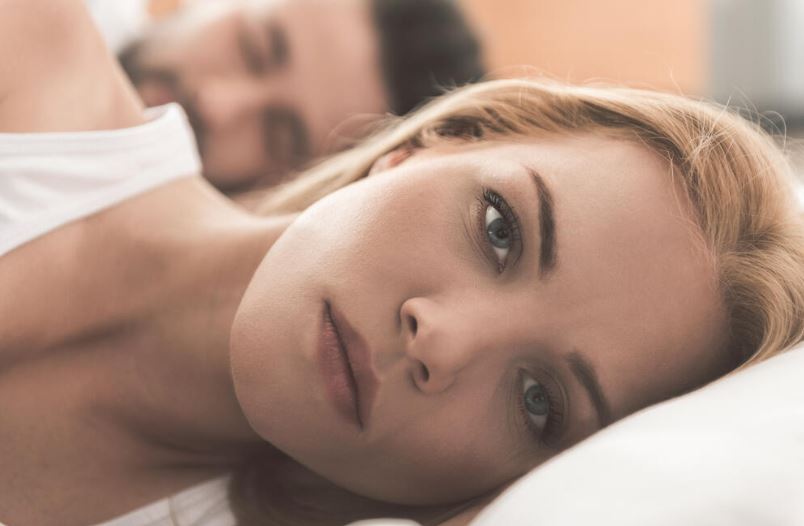 Ako žena želi da joj muškarac “jede iz ruke”, treba ovako da se ponaša: Lekcija koju svaka napamet treba da zna