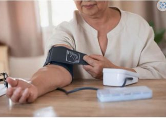 Postoji razlika između 30 i 60 godina: doktor vam pokazuje grafikon normalnog krvnog pritiska koji odgovara vašim godinama