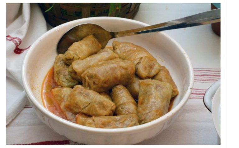 Recept za najsočniju sarmu koju ste ikada probali: Ako je pripremite na ovaj način, zavideće vam i svekrva!!