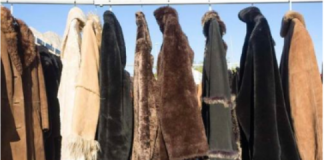 OTKRIVENO ODAKLE STIŽE ODEĆA KOJA SE PRODAJE U SEKEND-HEND RADNJAMA: Ima ih na svakom ćošku, mnogi se tamo oblače od glave do pete