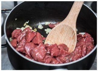 Evo šta trebate uraditi kada dinstate meso da bi uvijek bilo mekano i sočno