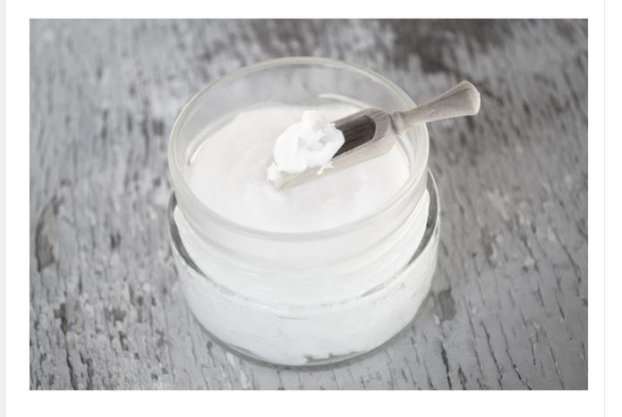 Kokosovo ulje može učiniti da izgledate 10 godina mlađe za samo dvije sedmice, evo kako