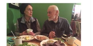 Nije posetila roditelje 10 godina, a onda joj javili da su umrli od smrzavanja u kući: Policija je zatekla mučan prizor