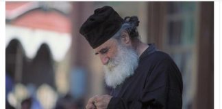 Sveštenik otkrio valja li nositi odeću pokojnika: Bližni 1 stvar ni u ludilu ne bi smeli da rade, a mnogi prave grešku