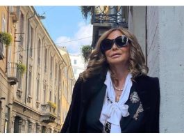 Način na koji se ova žena oblači u 73. godini je čista umetnost: 8 pravila za starije dame koje žele da izgledaju otmeno