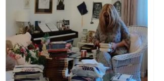 Prvi put otvorila vrata svog stana javnosti BOLJE DA NIJE: zabacan i neuredan, stari nameštaj, šta je ovo – sramota