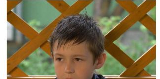 Kad je ostao bez majke trpeo poniženja i od učiteljice: Godinama kasnije gorko zažalila nakon što joj je stiglo pismo…