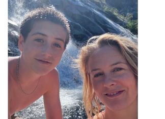 KUPAM SE SA SINOM I SPAVAMO U ISTOM KREVETU Ljudi se krste zbog priznanja slavne glumice, javno otkrila šta radi sa nasljednikom (13) i ovo je previše