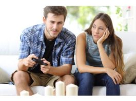 “Otišla sam po kćerku ranije i zatekla je da priča sa čovjekom od 40 godina, a onda joj on prilazi i grli je….”