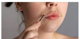 DLAČICE S LICA nestaju kao rukom odnesene: Sve žene širom svijeta potpuno su poludile za ovim receptom!