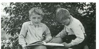 Igrao se sa bratom kad mu je prišla žena s maramom na glavi i ponudila slatkiš: Od tada mu se gubi svaki trag, a nakon 73 godine usledio je šok