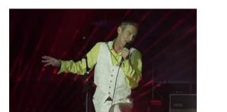 SA DRENOM U PLUĆIMA IZAŠAO JE DA OTPEVA POSLEDNJI KONCERT: Dok su lekari čekali iza bine, publika je grcala u suzama