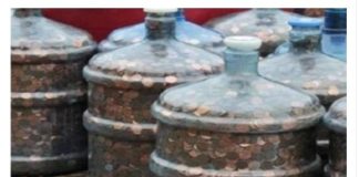 Ovaj čovjek je sakupljao novčiće od 1970. godine! Kad ih je odnijeo u banku, zamalo da dobije INFARKT!