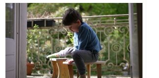 Dečaka 8 godina majka držala zatvorenog u stanu: Nije se kupao, samo hleb jeo, a kada su policajci ušli, zatekli su prizor od kojeg su zanemeli