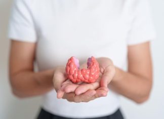 Simptomi menopauze ili štitne žlezde? Evo kako da ih razlikujete