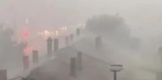 Olujni vjetar i kiša pogodili ovaj grad, nastao haos