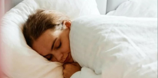 Večeras OBAVEZNO stavite OVO ispod jastuka: Dok vi spavate NOVAC će početi da se GOMILA