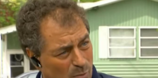 POŠTAR UGLEDAO UZNEMIRENO DIJETE NA ULICI I ODMAH JE POTRČAO KA KUĆI: Njegov potez oduševio je svijet “Znao sam da nešto ne štima”