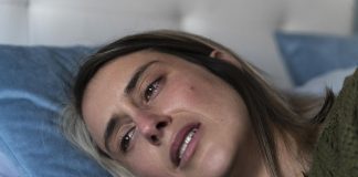 Zatrudnila sa 45 godina, pa riješila da obraduje muža i djecu: Poslije njihove reakcije svijet joj se srušio