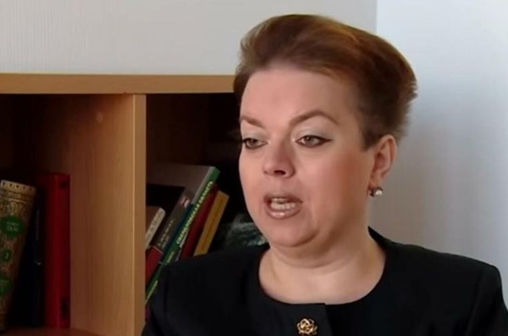 Moja majka me je napustila zbog svoje nove porodice — godinama kasnije, pokucala je na moja vrata zbog jedne stvari….