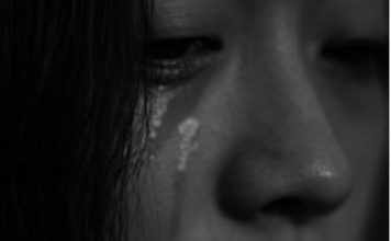 OVAKO IZGLEDA ŽENA KOJA JE NESRETNA U BRAKU: 10 signala koji se vide na kilometar