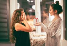 Zašto neki ljudi nikada ne dolaze u goste praznih ruku, a drugima to ne pada na pamet