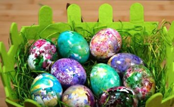 Farbanje jaja folijom je NAJJEDNOSTAVNIJA TEHNIKA: Izgledaju kao umjetnička djela