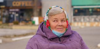 Čuvam unuče nezahvalnoj snaji, ne daju mi da jedem sa njima u mojoj kući: Sina je okrenula protiv mene, moraću da im pokažem vrata Čuvam unuče nezahvalnoj snaji, ne daju mi da jedem sa njima u mojoj kući: Sina je okrenula protiv mene, moraću da im pokažem vrata - featured image