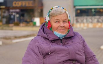 Čuvam unuče nezahvalnoj snaji, ne daju mi da jedem sa njima u mojoj kući: Sina je okrenula protiv mene, moraću da im pokažem vrata Čuvam unuče nezahvalnoj snaji, ne daju mi da jedem sa njima u mojoj kući: Sina je okrenula protiv mene, moraću da im pokažem vrata - featured image