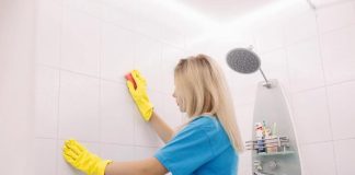 Svi hvale sirće, ali ovo je veća moć: Čudo koje je čekalo uklonilo je prljavštinu i plijesan u 20 godina starom kupatilu za samo nekoliko sati