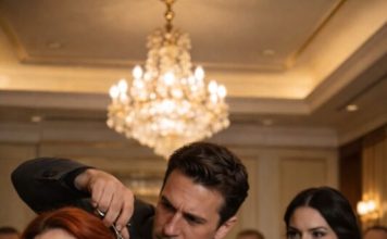 U restoranu je jedan muškarac odlučio kazniti konobaricu pred svima i počeo joj rezati kosu — no ono što se ubrzo nakon toga dogodilo šokiralo je sve prisutne.