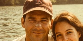 Danijel je s ženom za praznike otišao u vikendicu iz koje se nikad nisu vratili: 32 godine kasnije stari fotoaparat pronađen na dnu jezera otkriva mračnu istinu Danijel je s ženom za praznike otišao u vikendicu iz koje se nikad nisu vratili: 32 godine kasnije stari fotoaparat pronađen na dnu jezera otkriva mračnu istinu - featured image