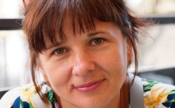 Draganu iz Pančeva muž je ostavio sa 3 ćerke i svekrvom: “Sama sam cepala drva da bih ih poslala na ekskurziju, a onda videla šta njihov otac za to vreme radi” Draganu iz Pančeva muž je ostavio sa 3 ćerke i svekrvom: “Sama sam cepala drva da bih ih poslala na ekskurziju, a onda videla šta njihov otac za to vreme radi” - featured image