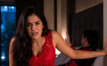 „Moj muž mi je rekao da uzmem taksi dok sam bila na porođaju… a samo nekoliko dana kasnije pojavio se sa svojom ljubavnicom, zahtevajući da vidi bebu koju je napustio. „Moj muž mi je rekao da uzmem taksi dok sam bila na porođaju… a samo nekoliko dana kasnije pojavio se sa svojom ljubavnicom, zahtevajući da vidi bebu koju je napustio. - featured image