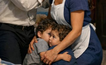 🔥 MILIJUNAŠ SE PRETVARAO DA JE SLIJEP KAKO BI TESTIRAO ZARUČNICU I BLIZANCE… A ONDA JE KUĆNA POMOĆNICA UČINILA NEŠTO ŠTO JE PROMIJENILO SVE 😳 🔥 MILIJUNAŠ SE PRETVARAO DA JE SLIJEP KAKO BI TESTIRAO ZARUČNICU I BLIZANCE… A ONDA JE KUĆNA POMOĆNICA UČINILA NEŠTO ŠTO JE PROMIJENILO SVE 😳 - featured image