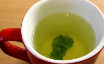 Evo kako da izbacite šlajm iz grla, pluća i sinusa: Za pušače i bolesne Evo kako da izbacite šlajm iz grla, pluća i sinusa: Za pušače i bolesne - featured image