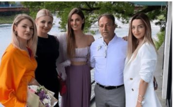 U domu RAMOVIĆA sve je spremno za veliko slavlje: Džejla BLISTA u bijelom, stomačić se vidi, a DUŠKO ne skida osmijeh s lica U domu RAMOVIĆA sve je spremno za veliko slavlje: Džejla BLISTA u bijelom, stomačić se vidi, a DUŠKO ne skida osmijeh s lica - featured image