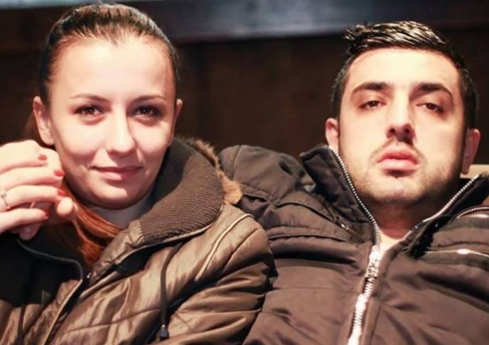 Na vrata porodice Nurković pokucala je nepoznata žena i otkrila šok istinu: “Gospođo, samo želim vašem mužu da kažem da ima još jedno dete i zove se Milena” Na vrata porodice Nurković pokucala je nepoznata žena i otkrila šok istinu: “Gospođo, samo želim vašem mužu da kažem da ima još jedno dete i zove se Milena” - featured image