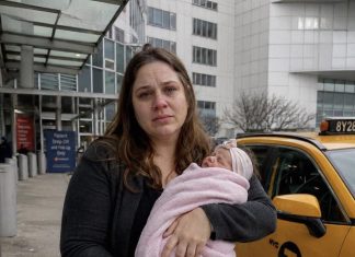 MOJ MUŽ JE ODBIO DA MENE I NAŠU NOVOROĐENU BEBU ODVEZE KUĆI IZ BOLNICE JER BI MU DIJETE MOGLO “UPRLJATI AUTO” — ono što je njegova baka uradila iste večeri ostavilo ga je bez riječi. MOJ MUŽ JE ODBIO DA MENE I NAŠU NOVOROĐENU BEBU ODVEZE KUĆI IZ BOLNICE JER BI MU DIJETE MOGLO “UPRLJATI AUTO” — ono što je njegova baka uradila iste večeri ostavilo ga je bez riječi. - featured image