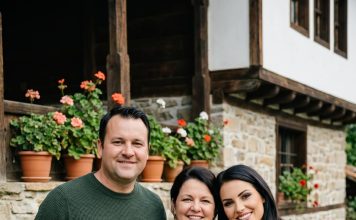 Moj muž je doveo prijateljicu da ostane kod nas samo sedmicu dana — a onda sam ispod njenog kreveta pronašla kutiju koja je objasnila zašto se prema njoj ponašao kao prema tajni. Moj muž je doveo prijateljicu da ostane kod nas samo sedmicu dana — a onda sam ispod njenog kreveta pronašla kutiju koja je objasnila zašto se prema njoj ponašao kao prema tajni. - featured image