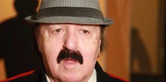 NAKON SAZNANJA O MELININOJ TRUDNOĆI Haris Džinović u teškom PSIHIČKOM stanju: Pogledajte snimak koji je zabrinuo javnost! (VIDEO) NAKON SAZNANJA O MELININOJ TRUDNOĆI Haris Džinović u teškom PSIHIČKOM stanju: Pogledajte snimak koji je zabrinuo javnost! (VIDEO) - featured image