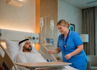 BOLESNI šeik mijenjao je MEDICINSKE SESTRE kao rukavice… Sve dok obična slavenska žena nije stavila ruku u… i izliječila ga….. 😲😲😲 BOLESNI šeik mijenjao je MEDICINSKE SESTRE kao rukavice… Sve dok obična slavenska žena nije stavila ruku u… i izliječila ga….. 😲😲😲 - featured image
